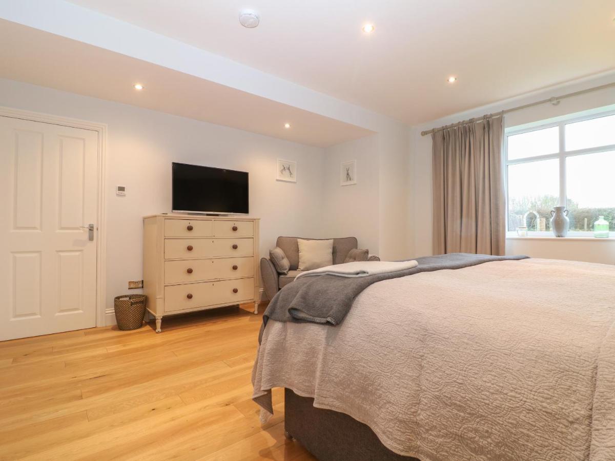 Villa The Little Paddock Malmesbury Esterno foto