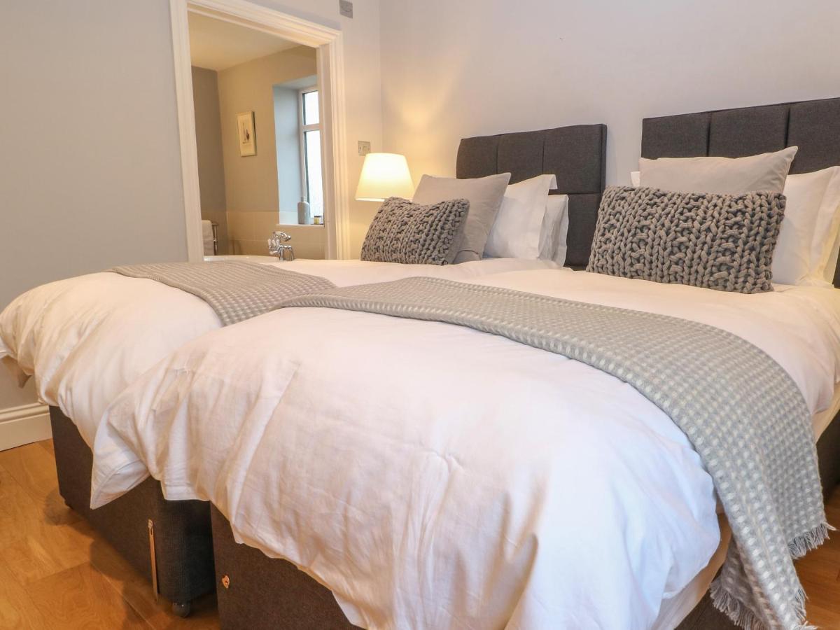 Villa The Little Paddock Malmesbury Esterno foto