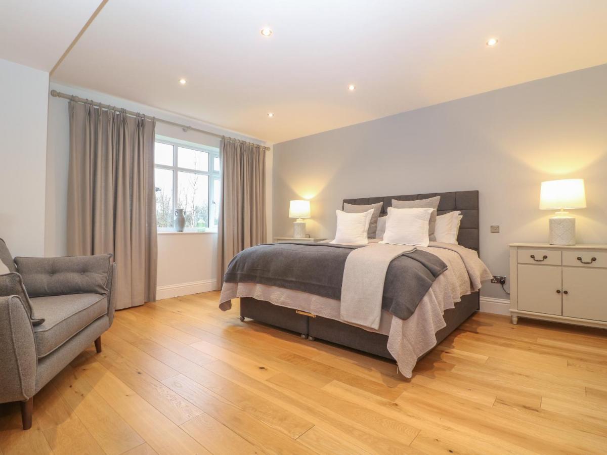 Villa The Little Paddock Malmesbury Esterno foto