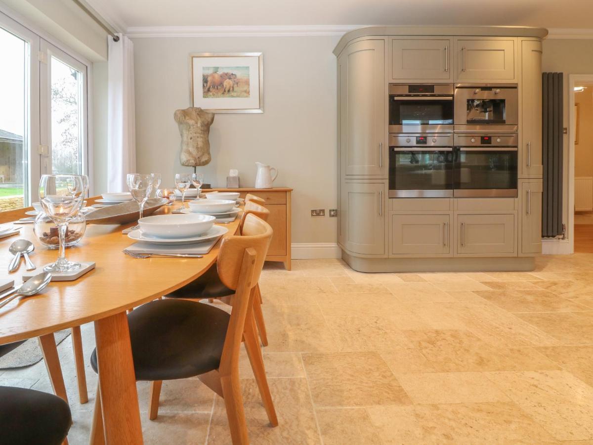 Villa The Little Paddock Malmesbury Esterno foto