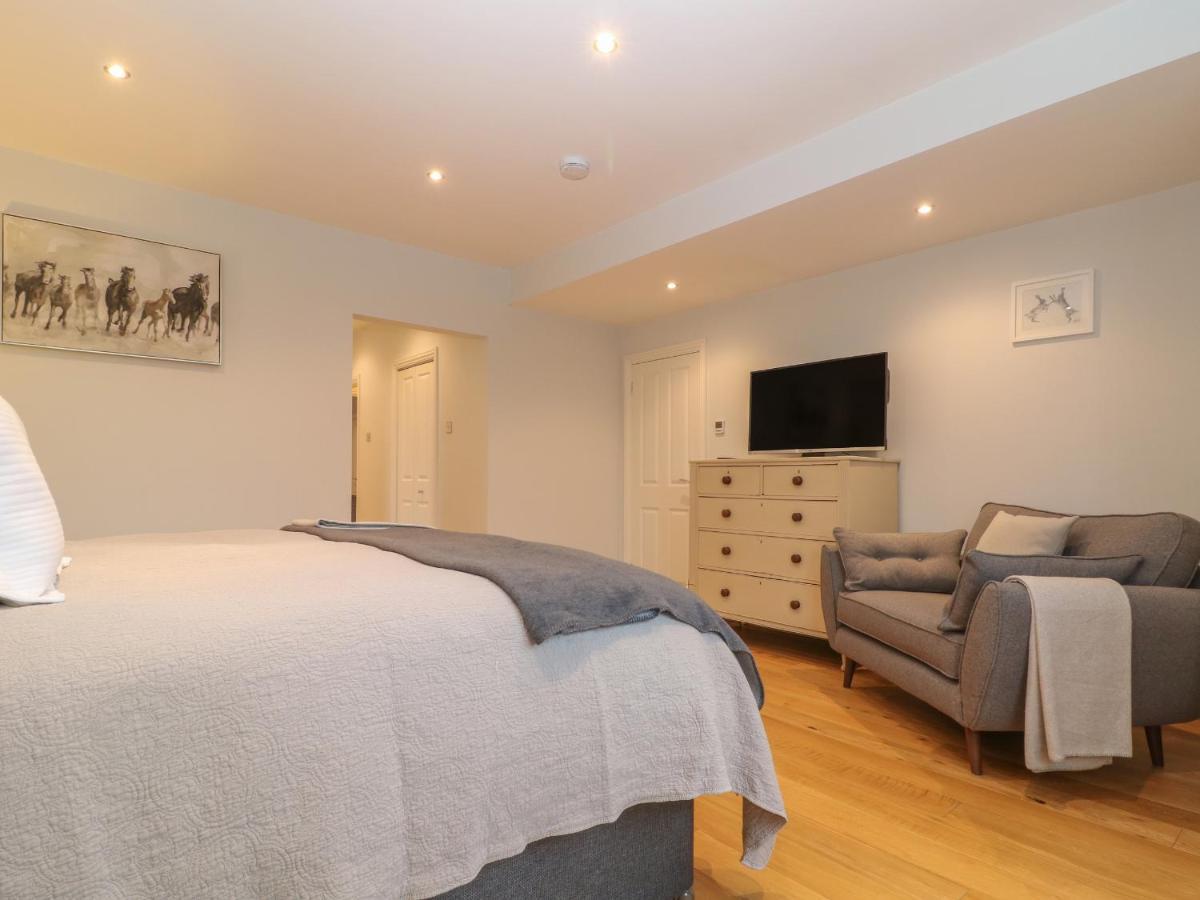 Villa The Little Paddock Malmesbury Esterno foto