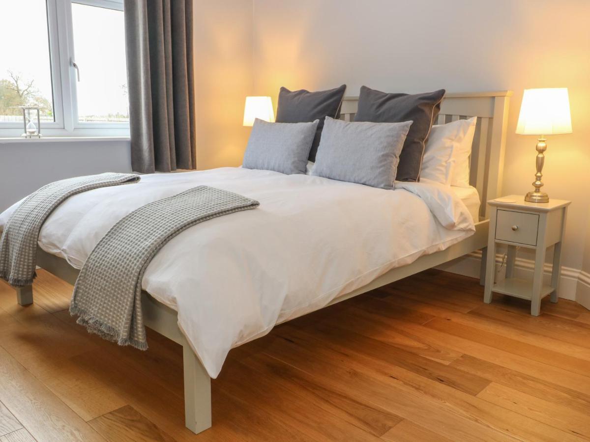 Villa The Little Paddock Malmesbury Esterno foto
