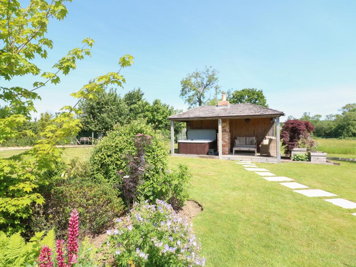 Villa The Little Paddock Malmesbury Esterno foto